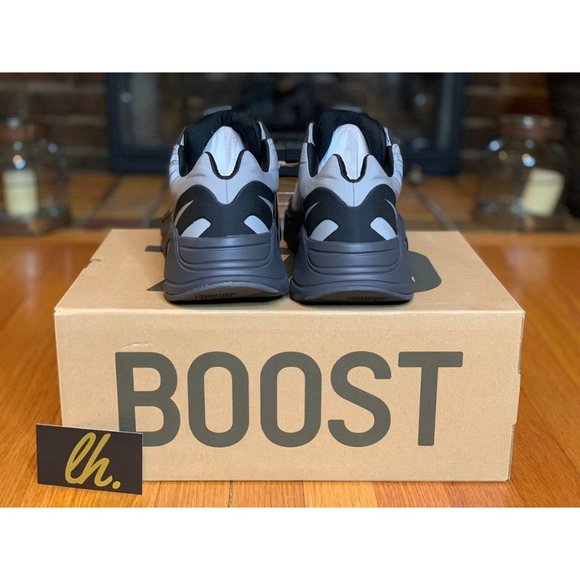 Sz 12 Yeezy Adidas Boost 700 MNVN "Metallic" - Picture 4 of 7